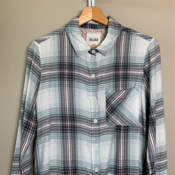 MUDD Plaid Flannel Button Down Shirt - Picture 2 of 16
